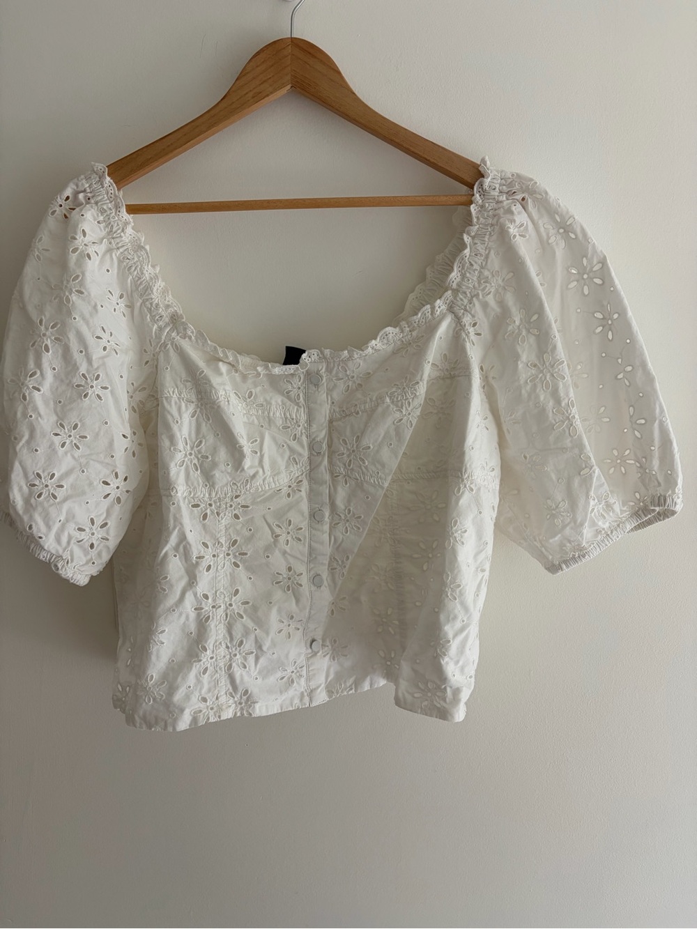 GAP White Eyelet Puff-Sleeve Blouse
